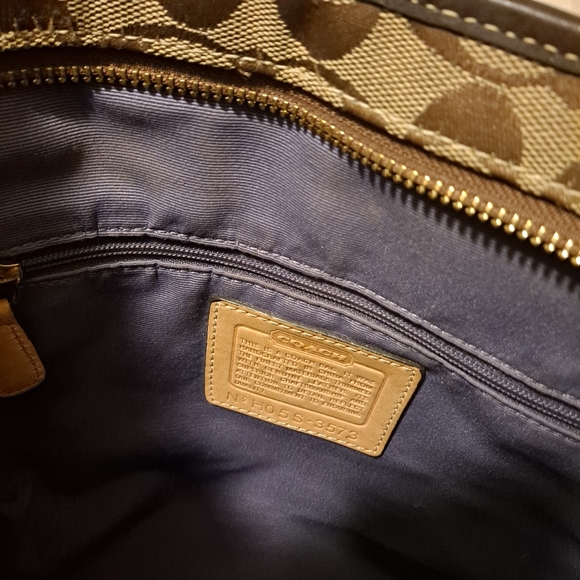 Coach Eva Holiday Patchwork Vintage Limited Edition Purse - Picture 4 of 6